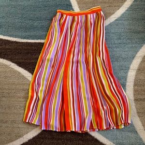 Long pleated skirt